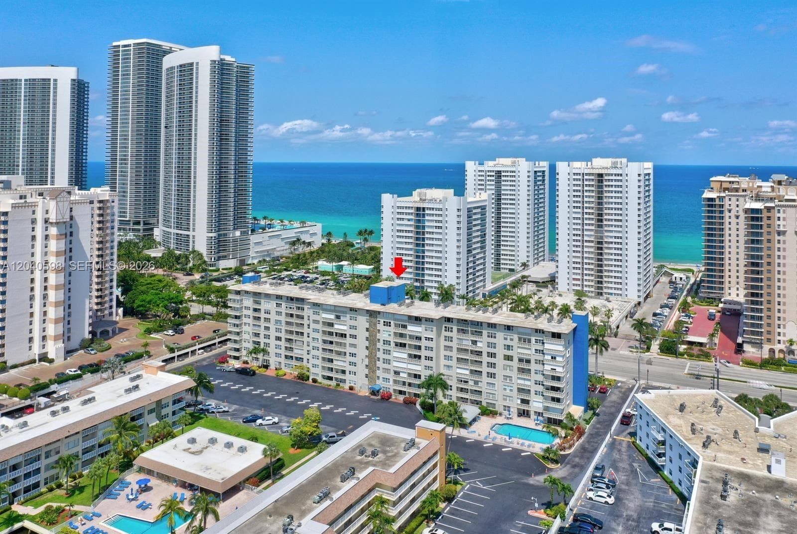 ISLANDS-MARTINIQUE CONDO · #601 in Hallandale Beach - Photo 35