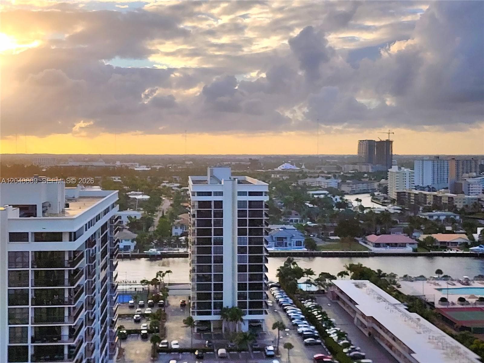 Parker Plaza · #1901 in Hallandale Beach - Photo 2