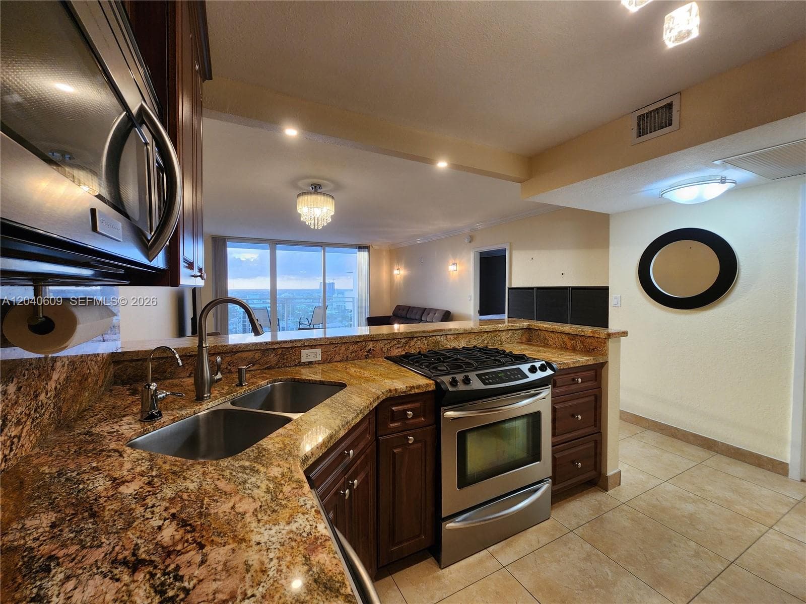 Parker Plaza · #1901 in Hallandale Beach - Photo 6