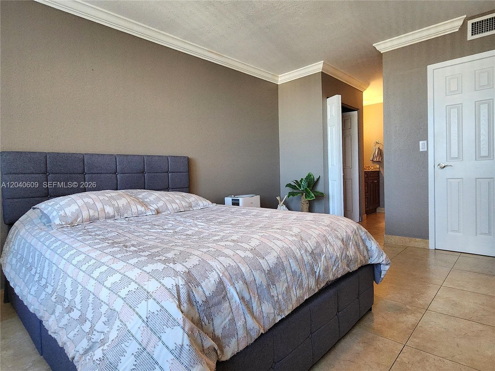 Parker Plaza · #1901 in Hallandale Beach - Photo 17