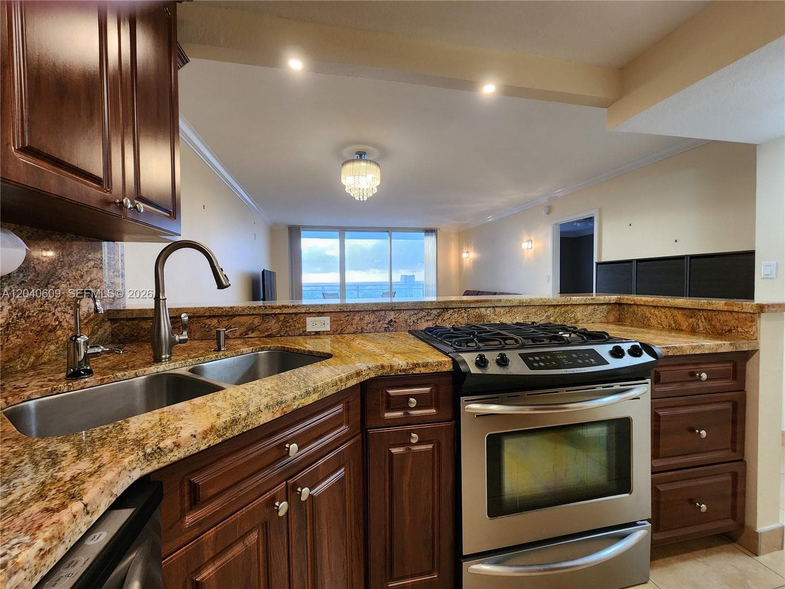 Parker Plaza · #1901 in Hallandale Beach - Photo 7