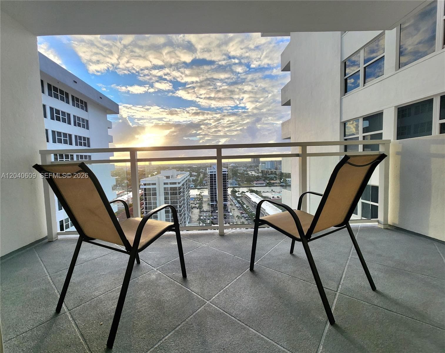 Parker Plaza · #1901 in Hallandale Beach - Photo 3