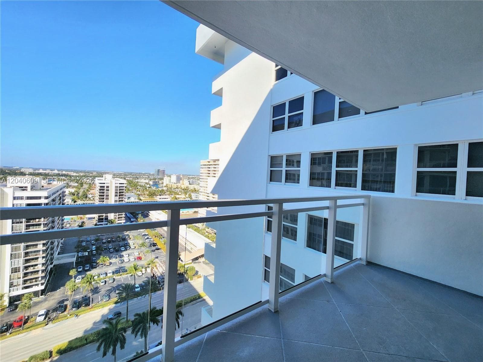Parker Plaza · #1901 in Hallandale Beach - Photo 37