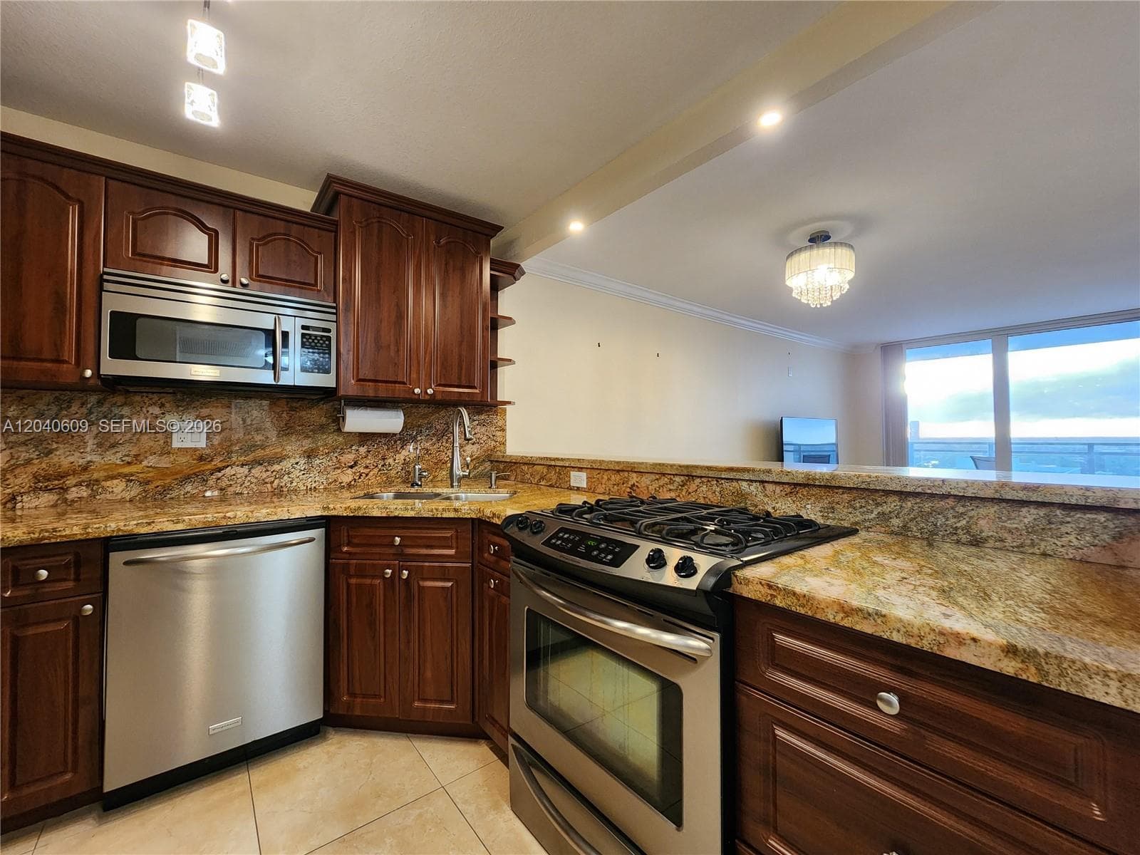 Parker Plaza · #1901 in Hallandale Beach - Photo 8