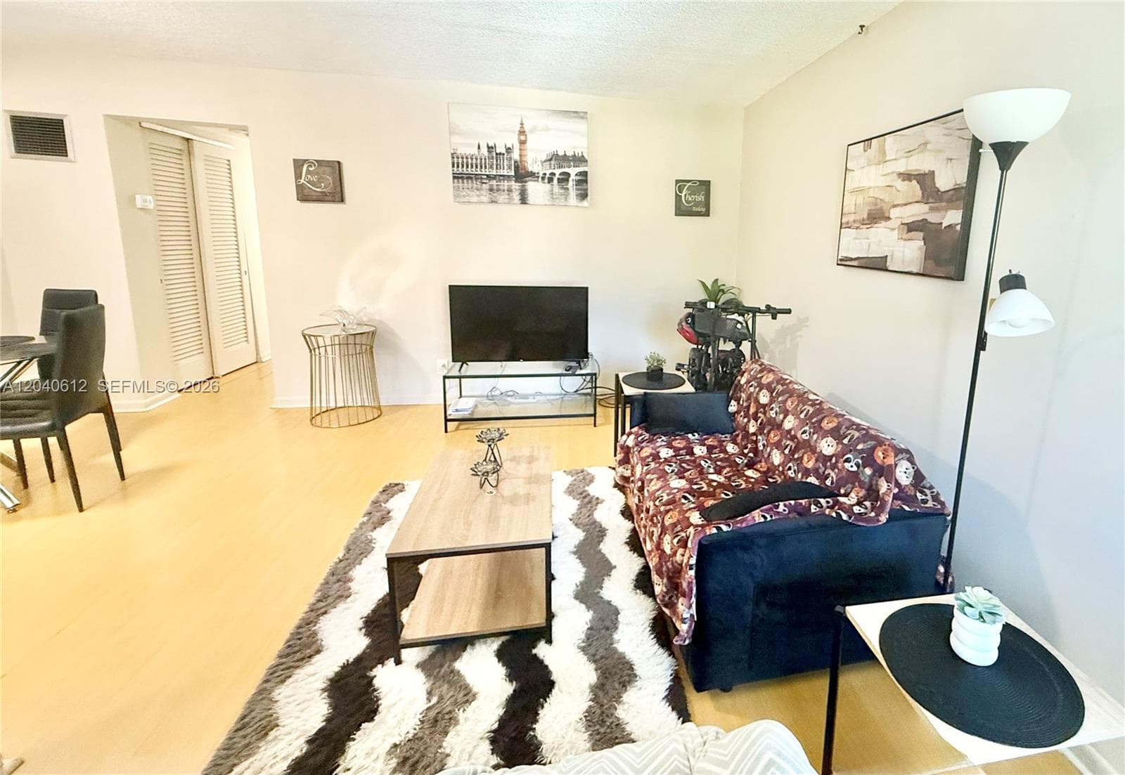 WARRENTON HOUSE CONDO · #206 in Hollywood - Photo 5