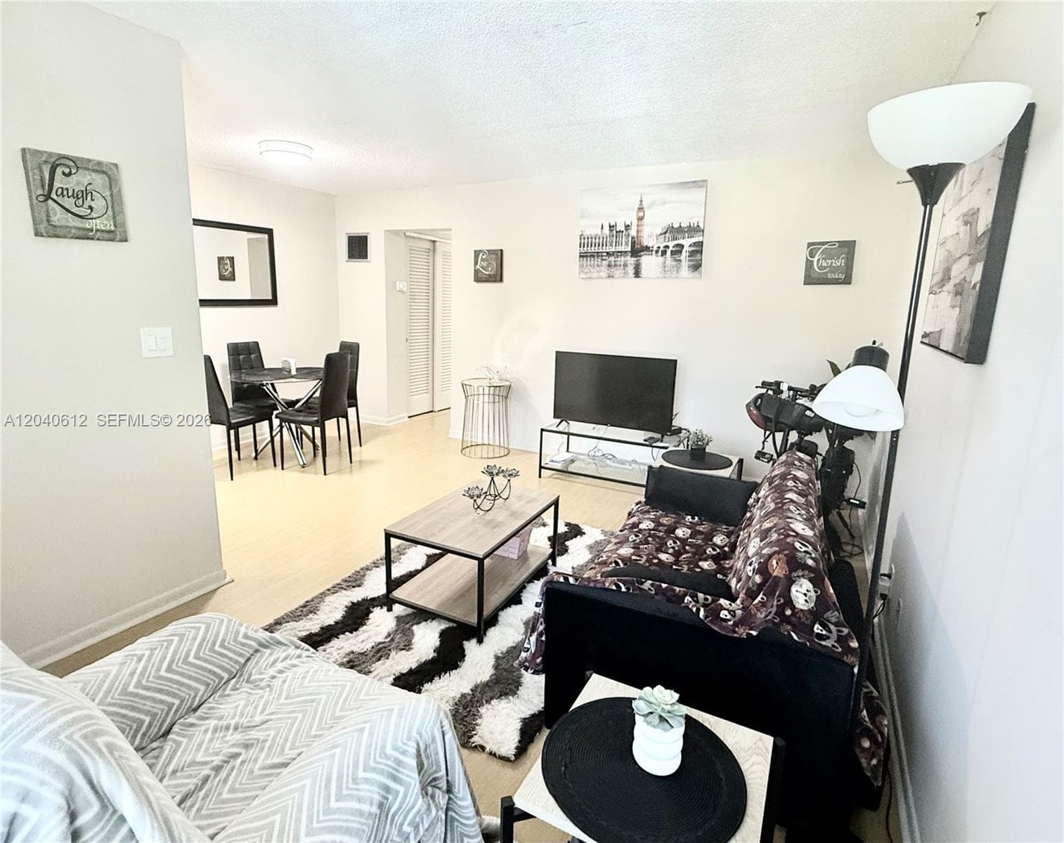 WARRENTON HOUSE CONDO · #206 in Hollywood - Photo 10