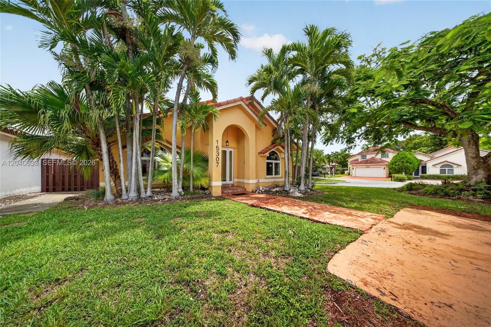 15307 SW 52nd Ter photo 5