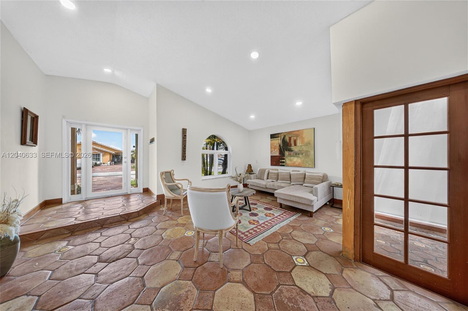 15307 SW 52nd Ter photo 8