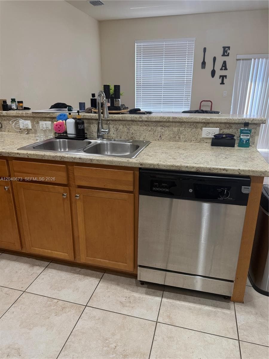 8929 W 35th Way photo 5