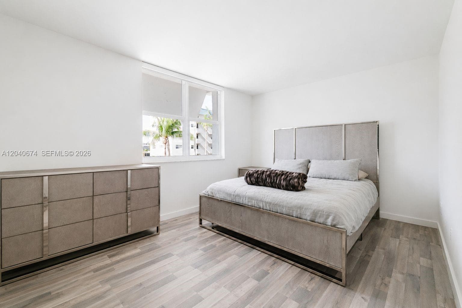 SANDPIPER CONDO · #27 in North Miami Beach - Photo 2