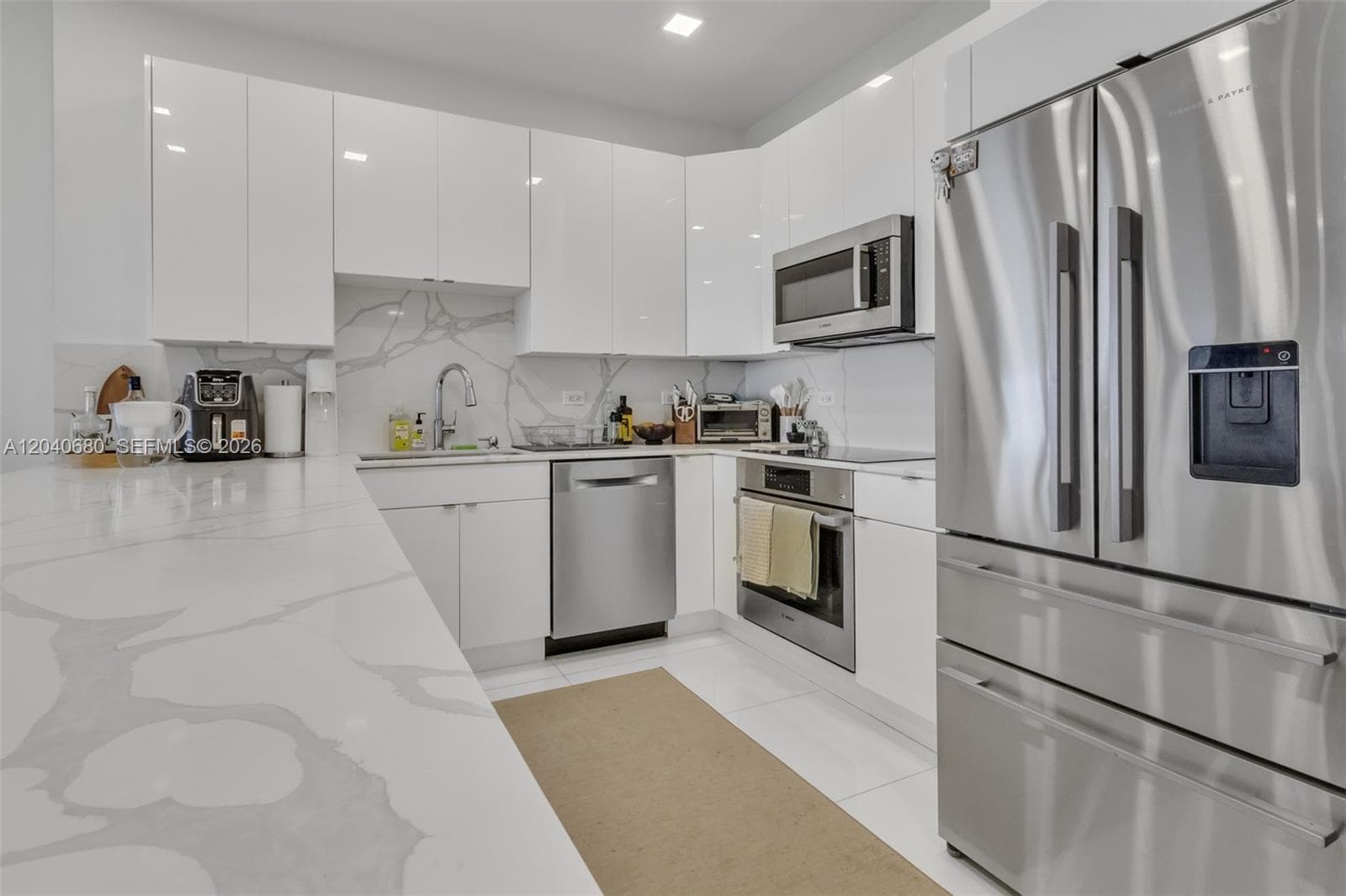 ARLEN BEACH CONDO · #PH08 in Miami Beach - Photo 7