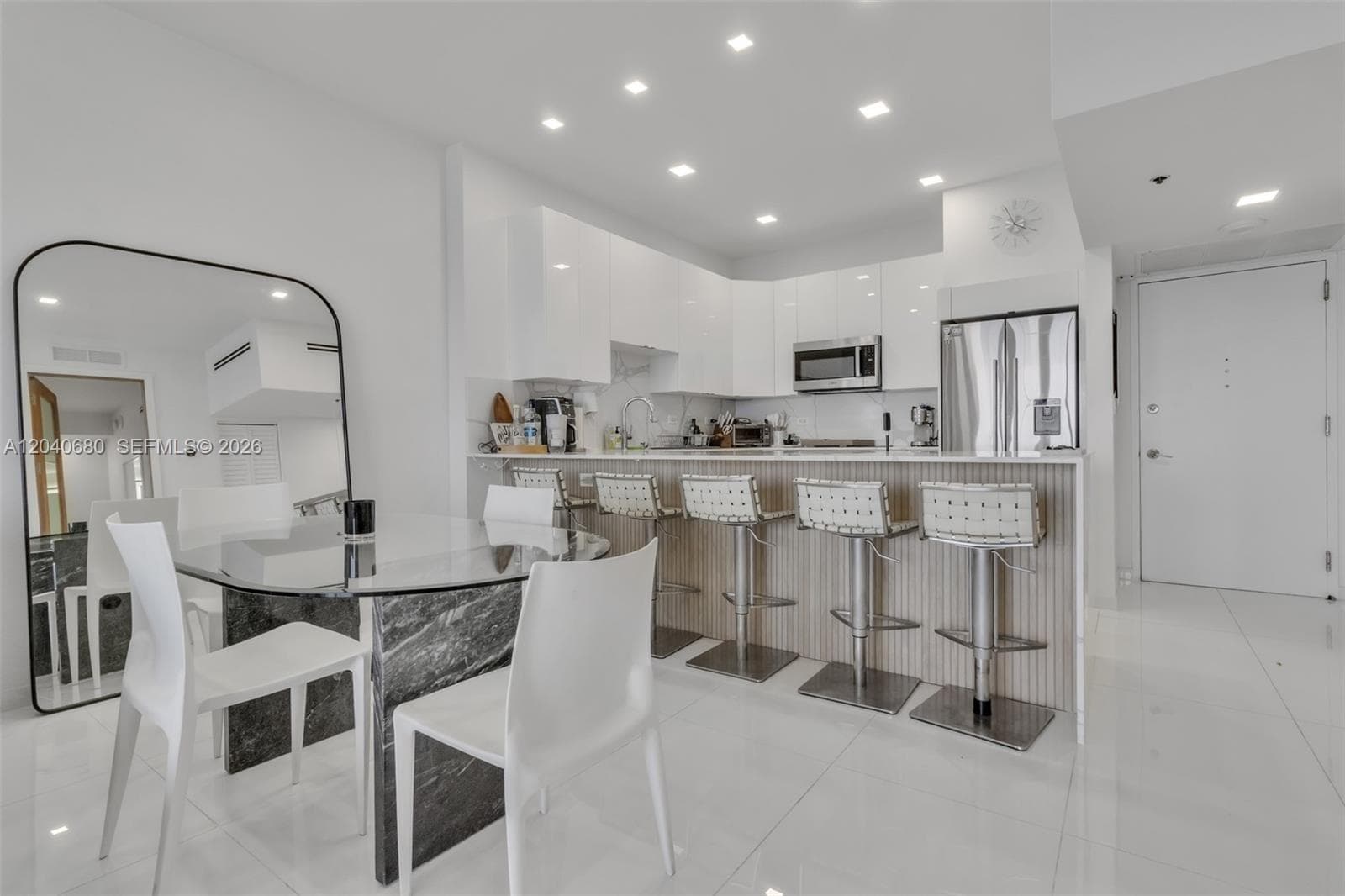 ARLEN BEACH CONDO · #PH08 in Miami Beach - Photo 3