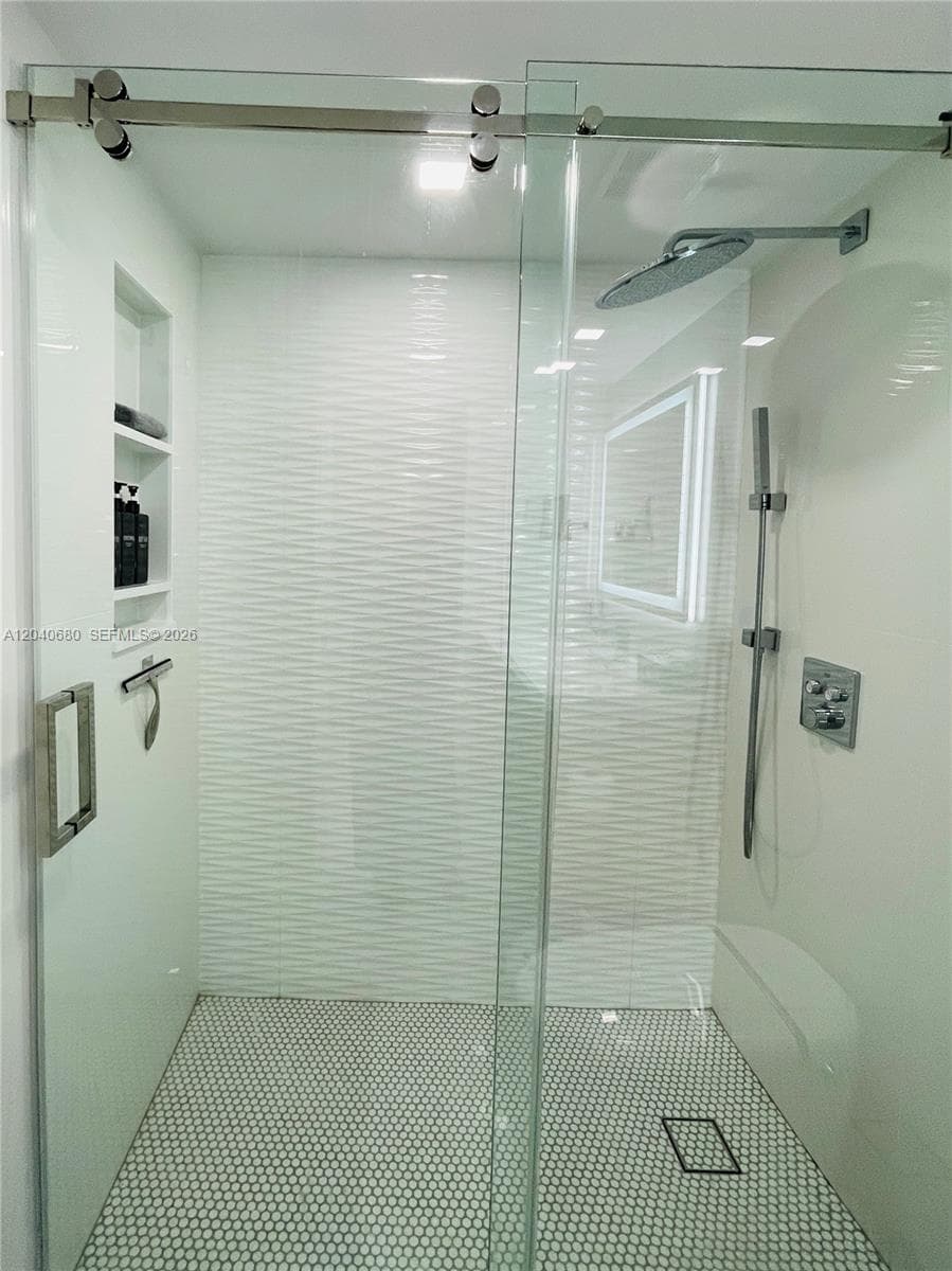ARLEN BEACH CONDO · #PH08 in Miami Beach - Photo 19