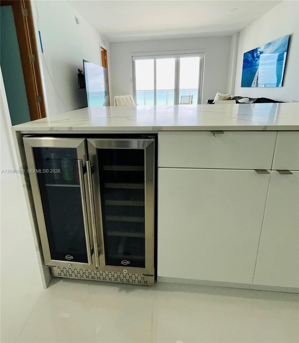 ARLEN BEACH CONDO · #PH08 in Miami Beach - Photo 9