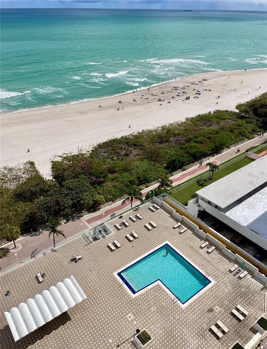 ARLEN BEACH CONDO · #PH08 in Miami Beach - Photo 29