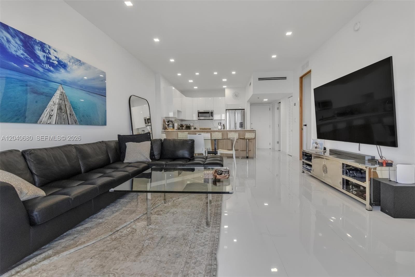 ARLEN BEACH CONDO · #PH08 in Miami Beach - Photo 4