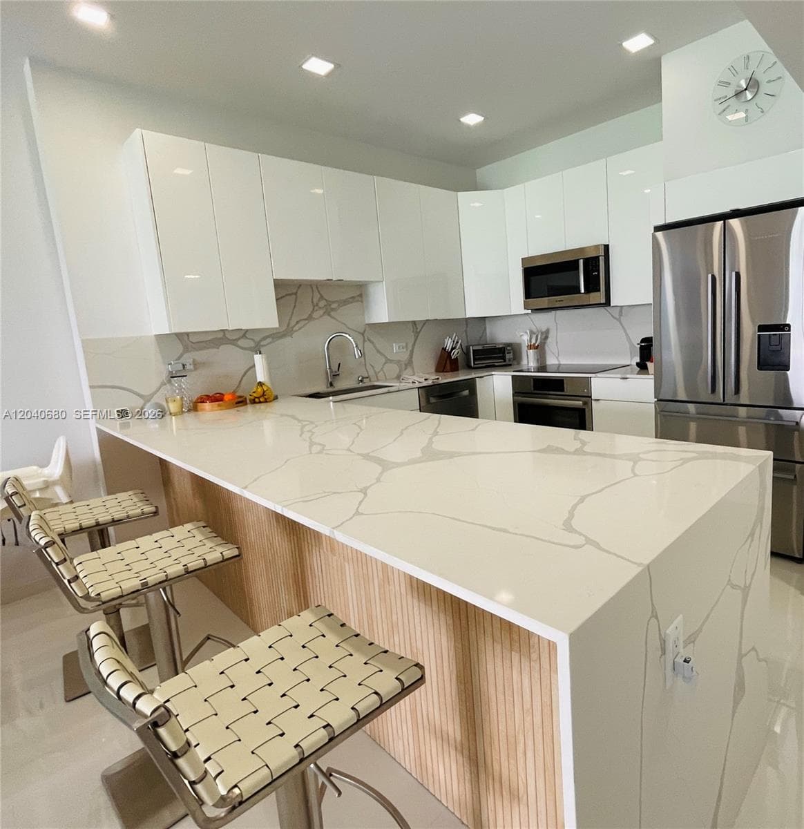 ARLEN BEACH CONDO · #PH08 in Miami Beach - Photo 8