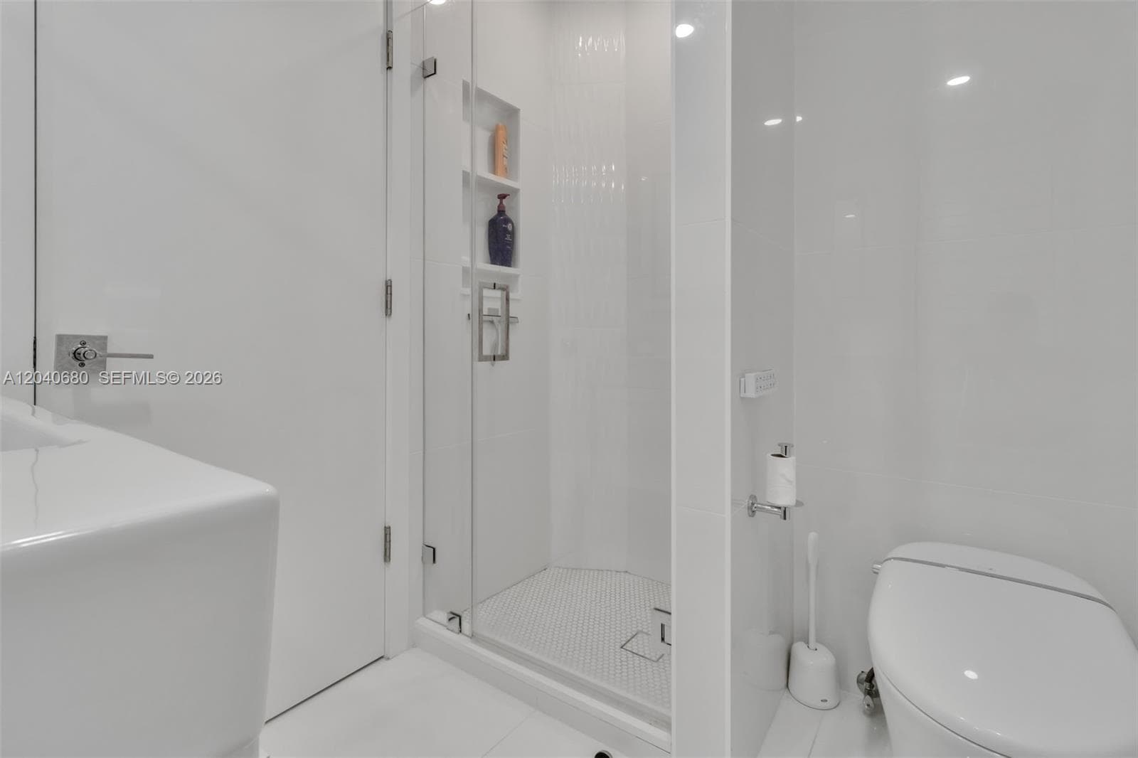 ARLEN BEACH CONDO · #PH08 in Miami Beach - Photo 24