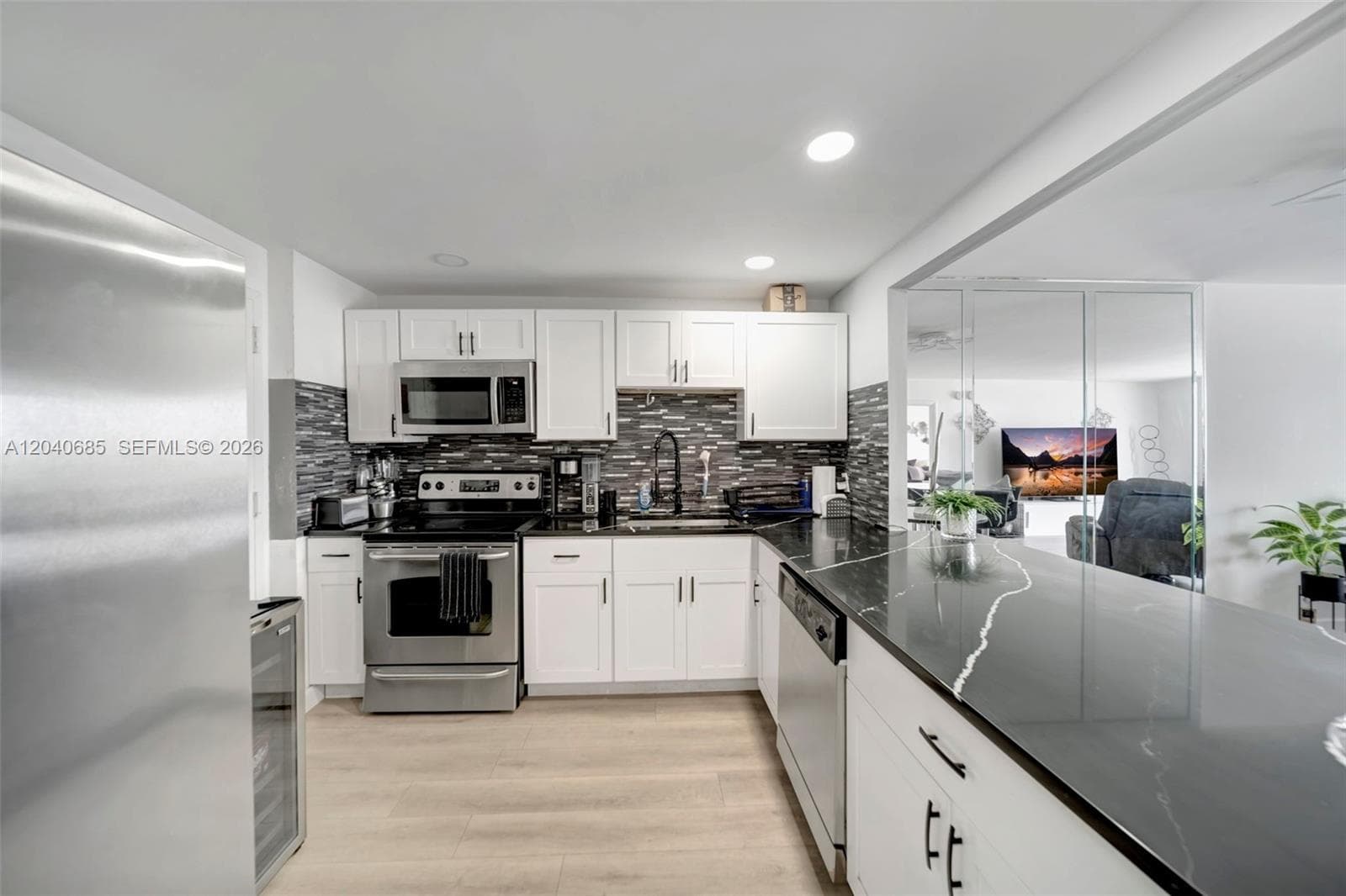 Golden Horn South · #16H in Hallandale Beach - Photo 2