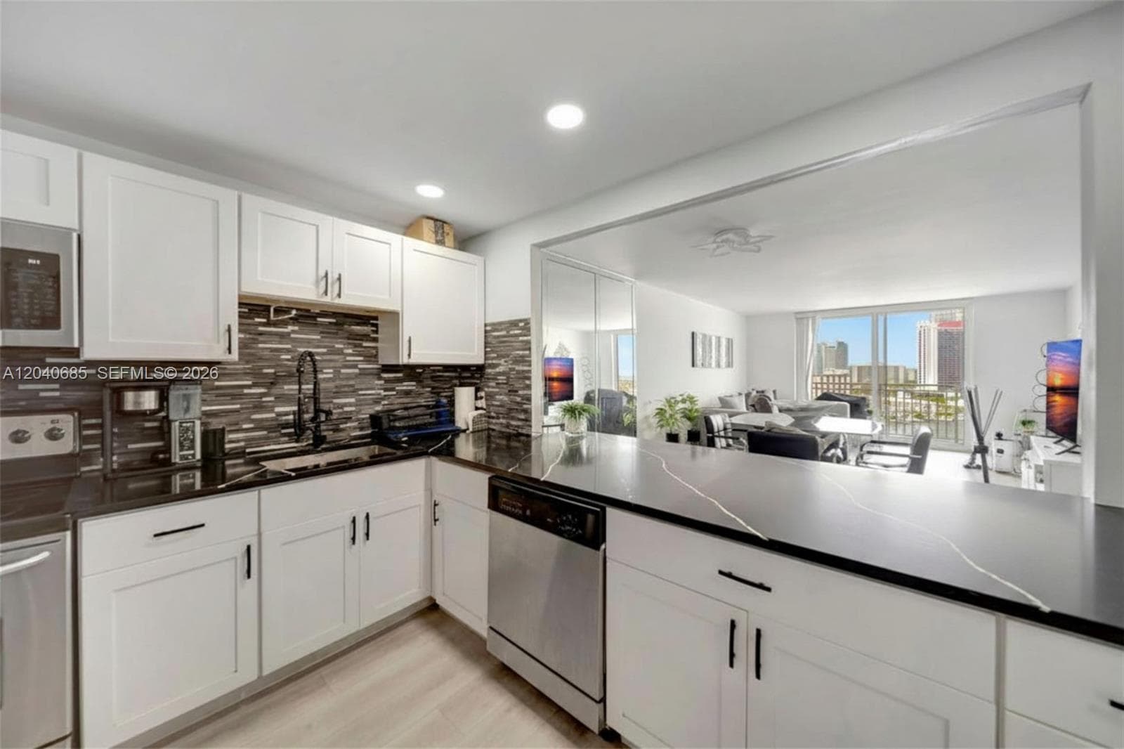 Golden Horn South · #16H in Hallandale Beach - Photo 4
