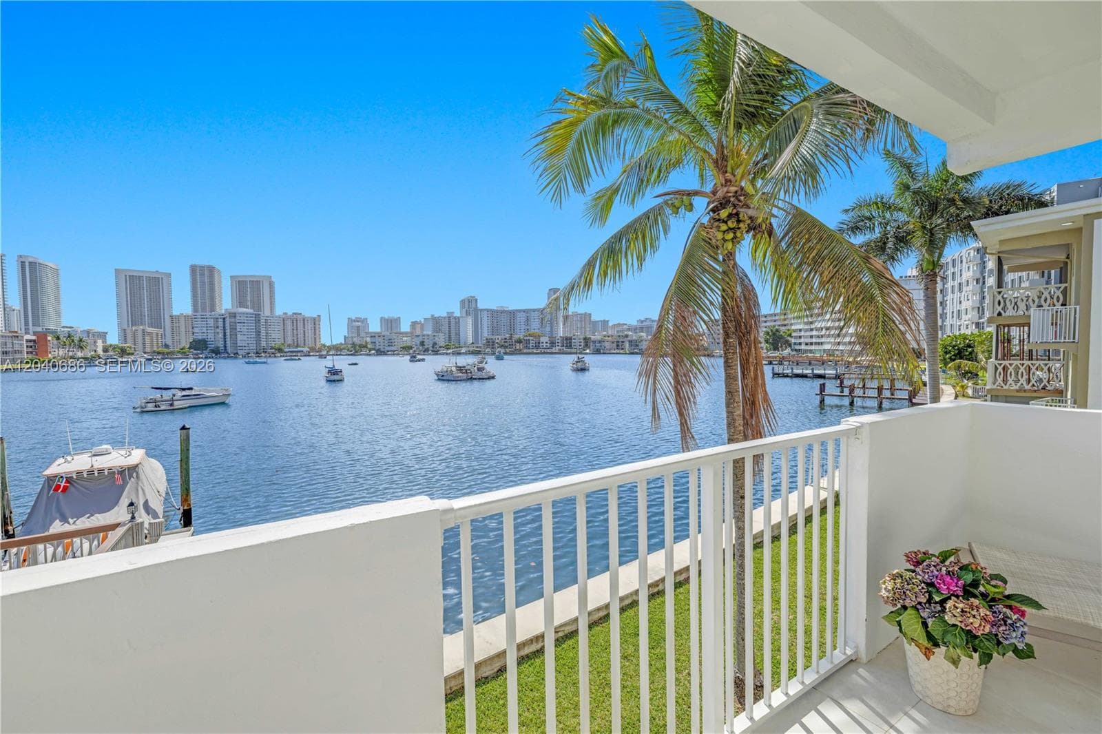 WOODLAKE APTS CONDO · #211 in Hallandale Beach - Photo 20