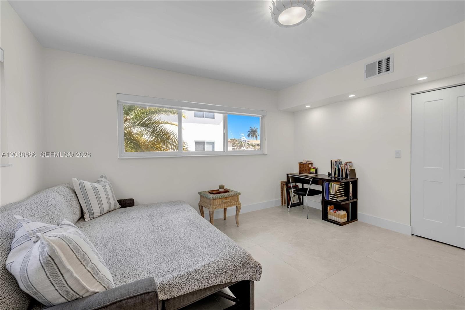 WOODLAKE APTS CONDO · #211 in Hallandale Beach - Photo 11