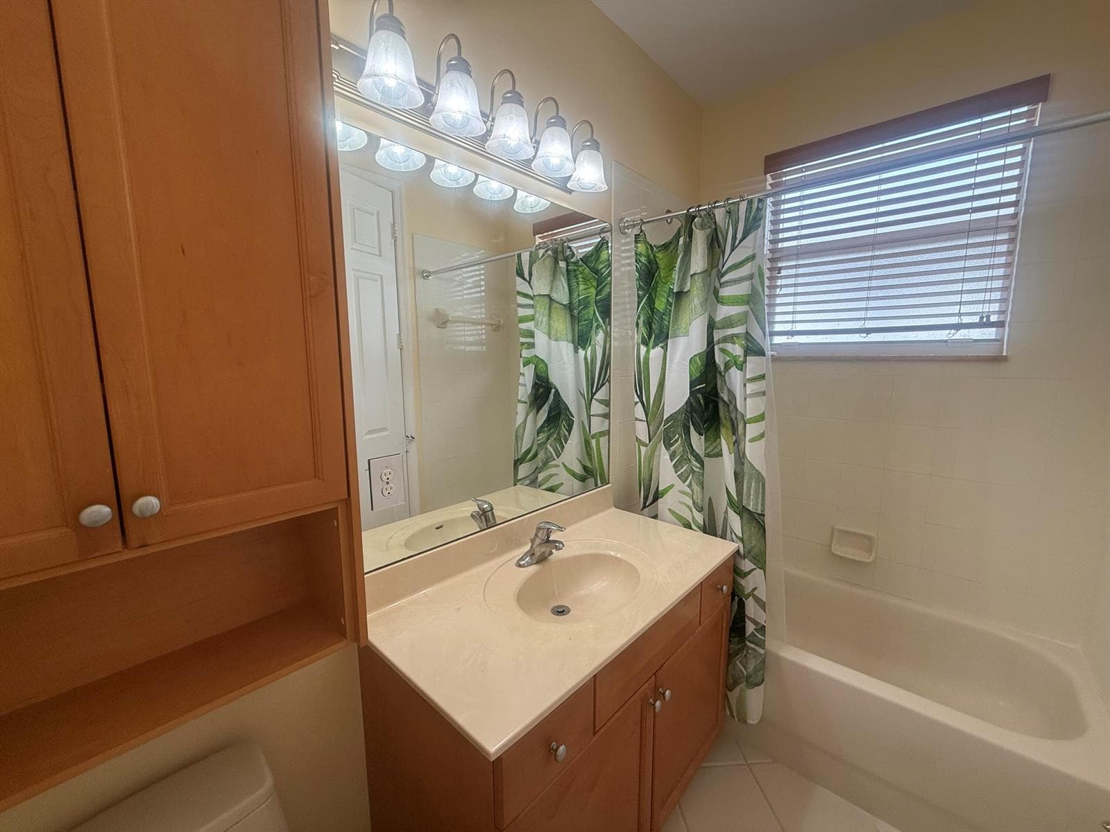 Bedroom 2 ensuite