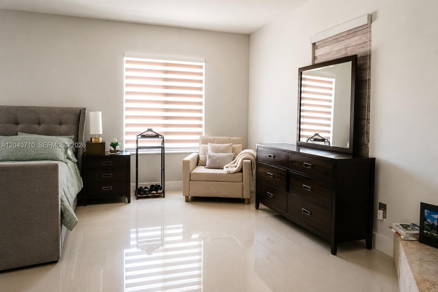 Master Bedroom_2