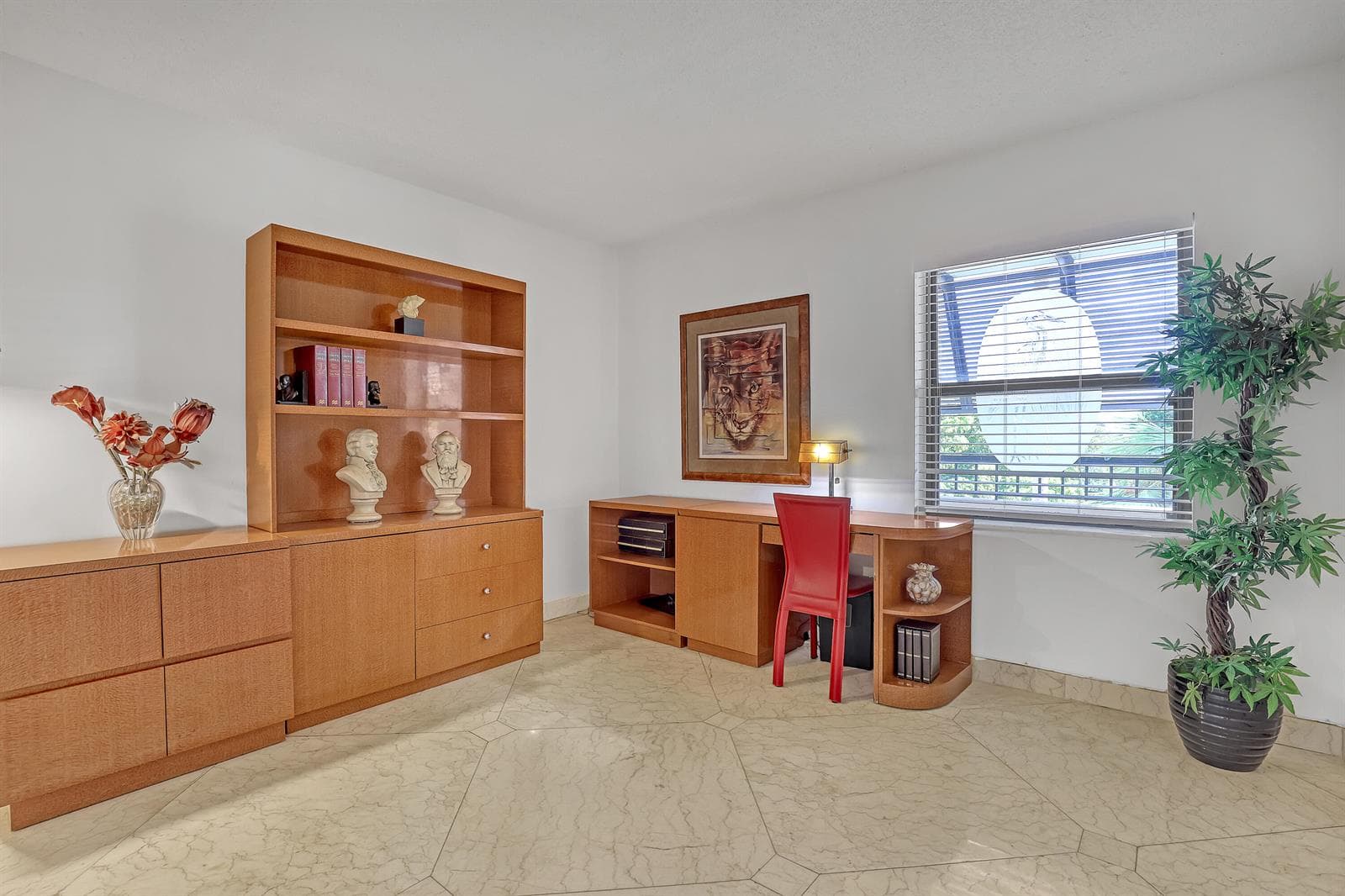 Flex Room — Office or Guest Suite