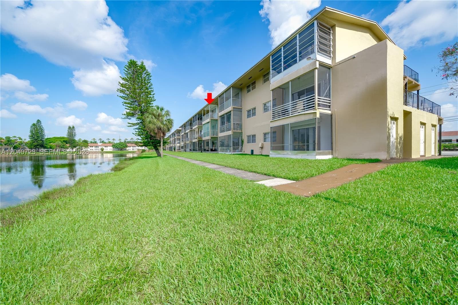 BISCAYNE LAKE GDN BLDG B · #34B in Aventura - Photo 2