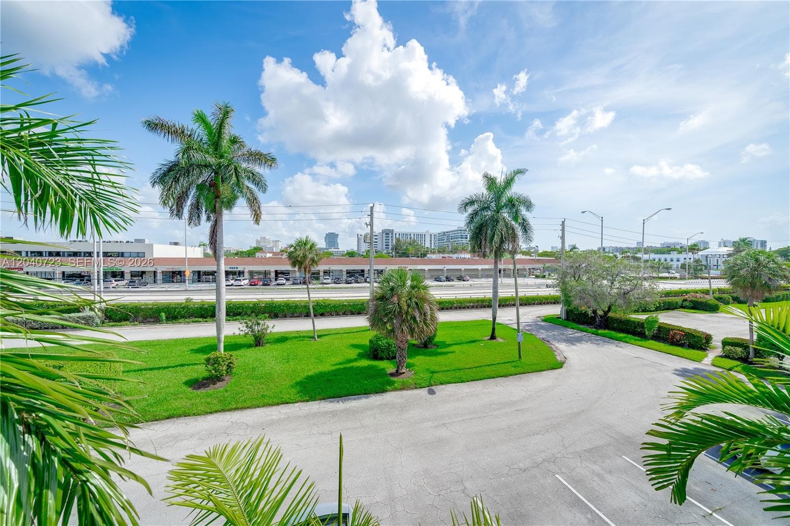 BISCAYNE LAKE GDN BLDG B · #34B in Aventura - Photo 3
