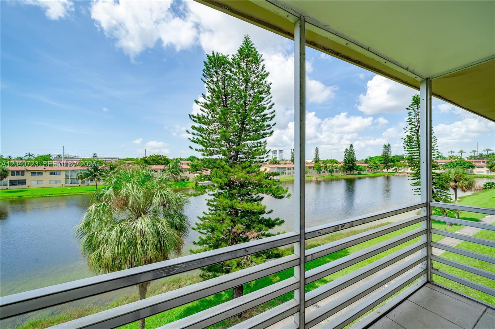 BISCAYNE LAKE GDN BLDG B · #34B in Aventura - Photo 20