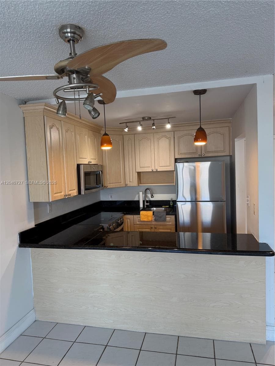 Lissette condo · #303 in Miami Beach - Photo 2