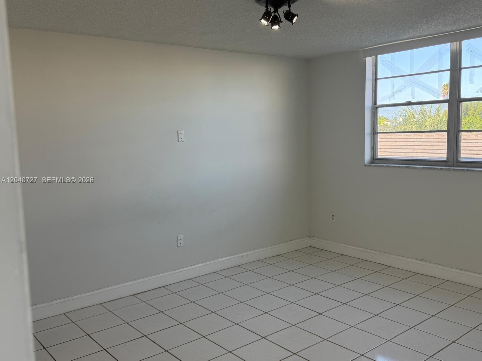 Lissette condo · #303 in Miami Beach - Photo 13