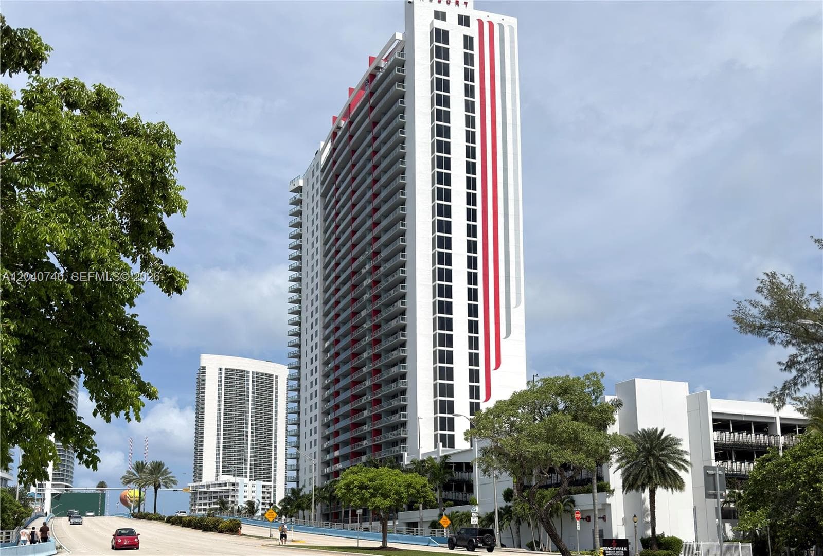 BEACHWALK · #R1910 in Hallandale Beach - Photo 4