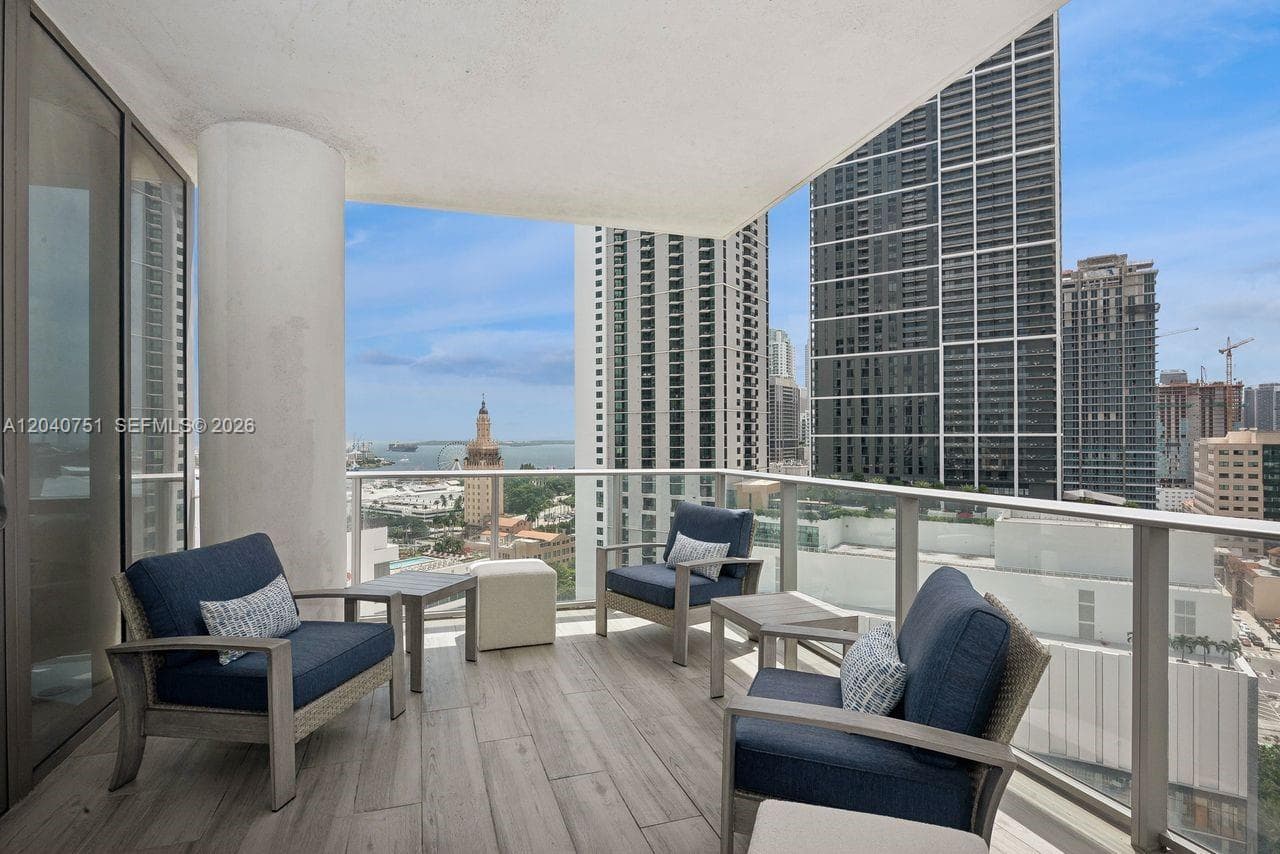 Paramount Miami Worldcenter · #1711 in Miami - Photo 2