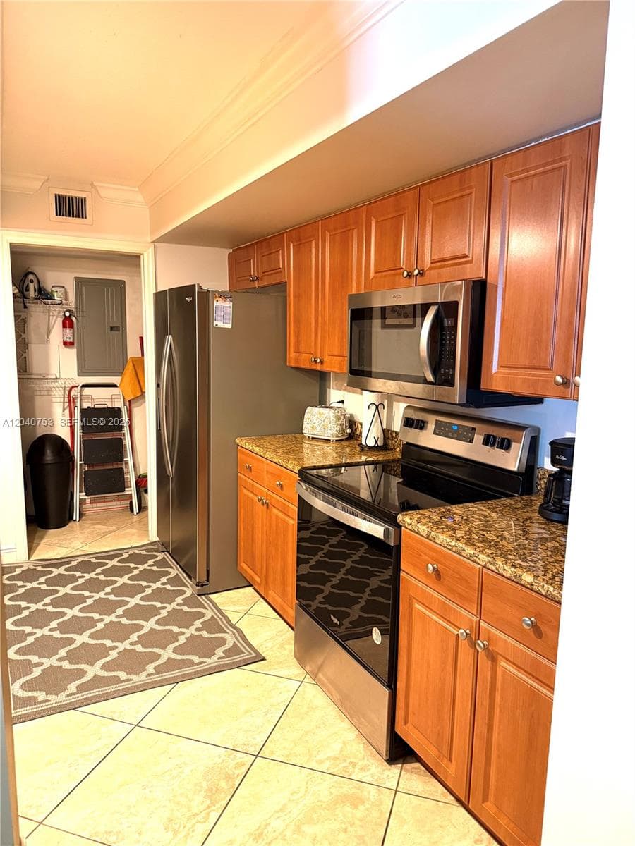 THE COLLINS CONDO · #506 in Miami Beach - Photo 3