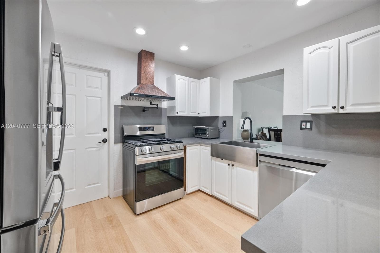 9241 SW 183rd Ter photo 4
