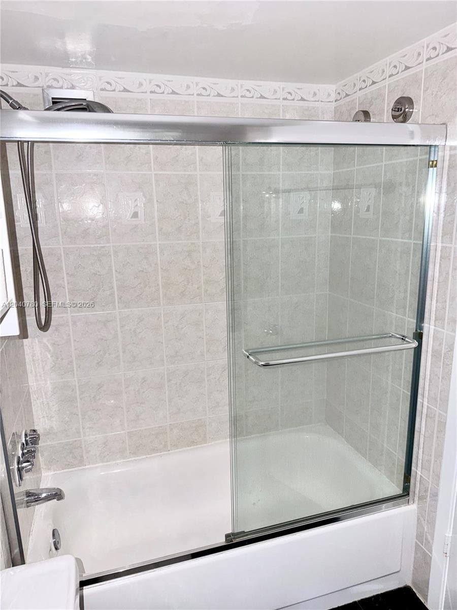 Del Prado · #1905 in Aventura - Photo 8