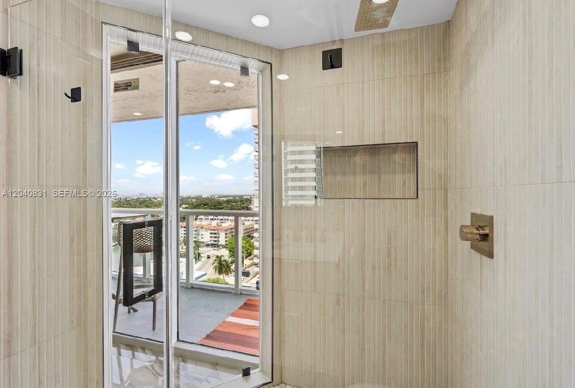 ROYAL CLUB CONDOMINIUM · #1603 in Miami Beach - Photo 32