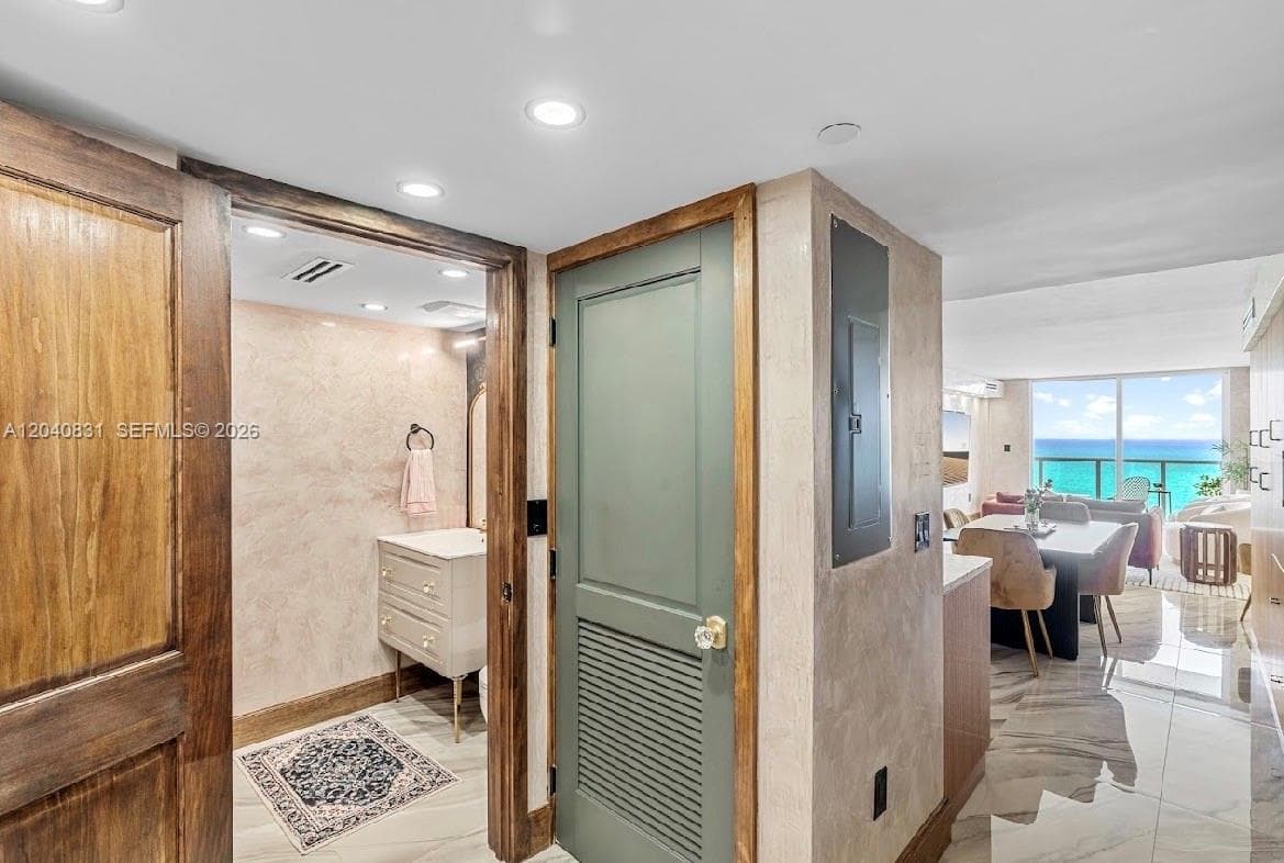 ROYAL CLUB CONDOMINIUM · #1603 in Miami Beach - Photo 4