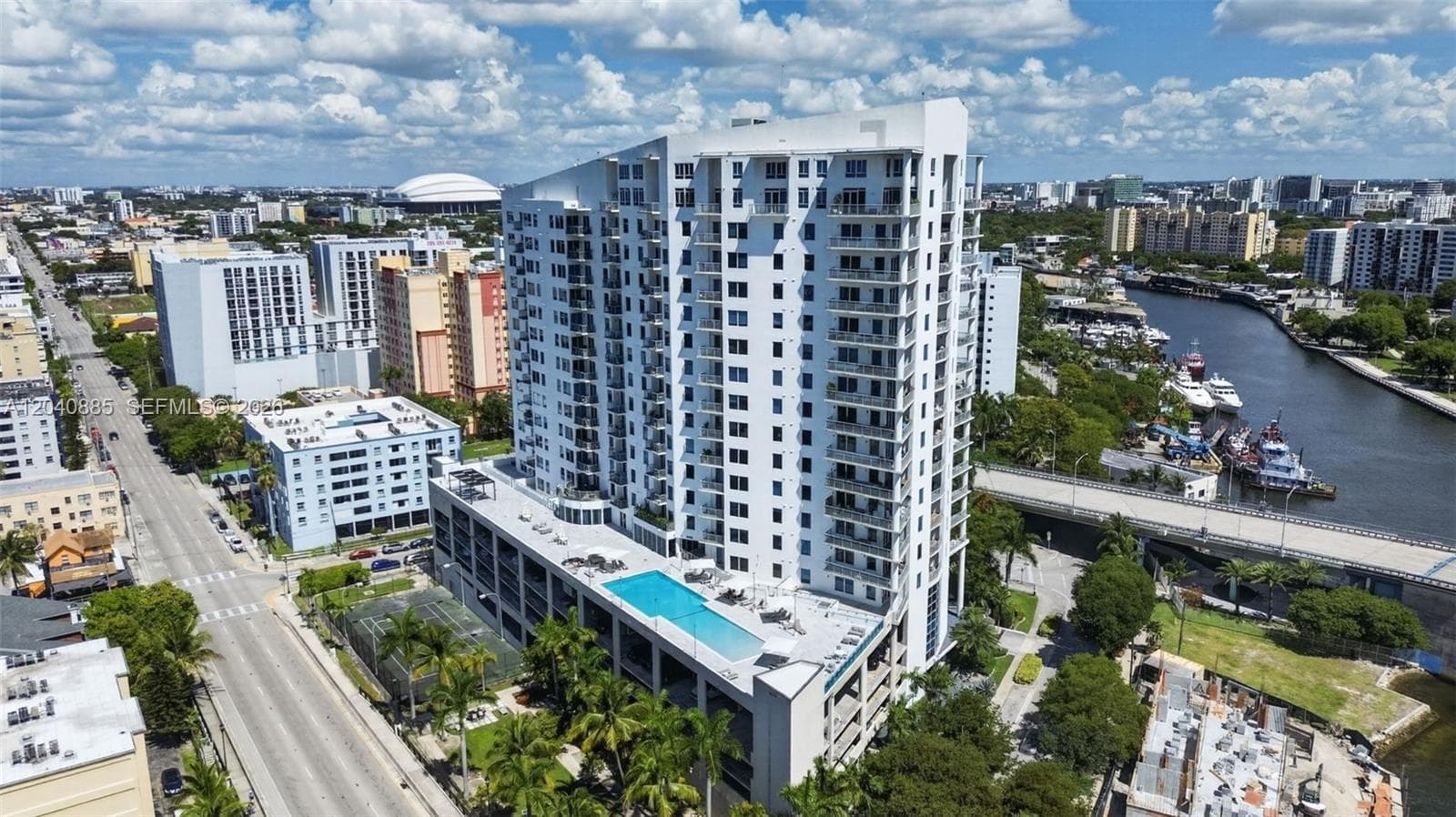 NEO CONDO · #1005 in Miami - Photo 2