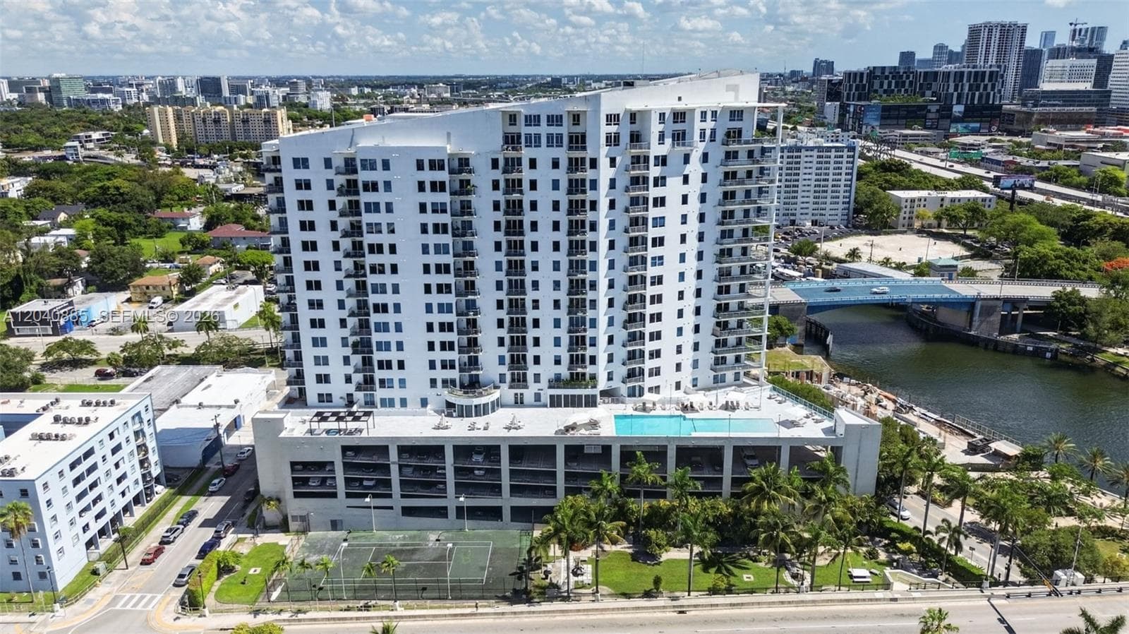 NEO CONDO · #1005 in Miami - Photo 3