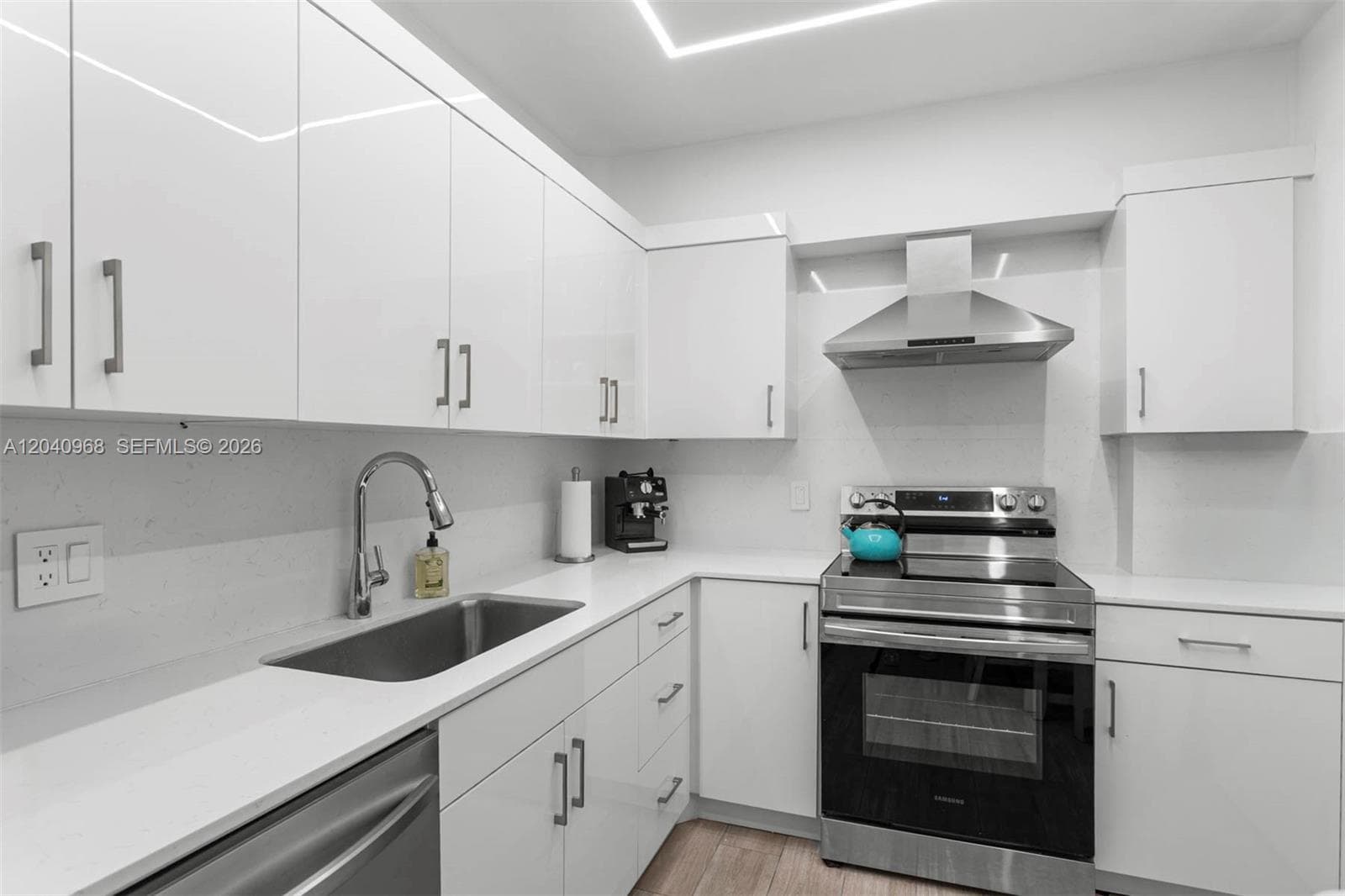 HEMISPHERES CONDO · #11E in Hallandale Beach - Photo 8