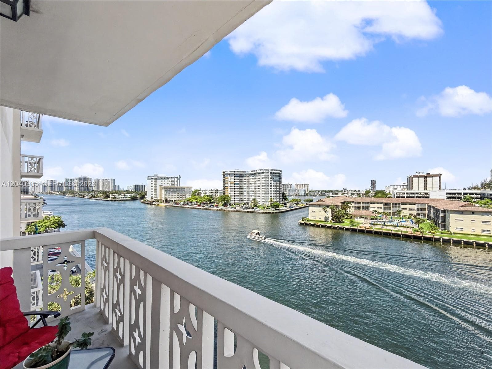 Imperial Towers · #620 in Hallandale Beach - Photo 2