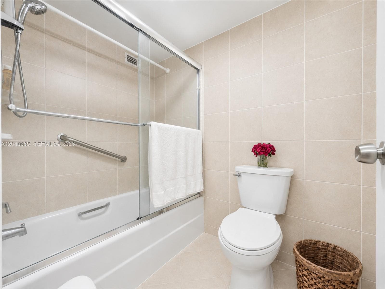 Imperial Towers · #620 in Hallandale Beach - Photo 16