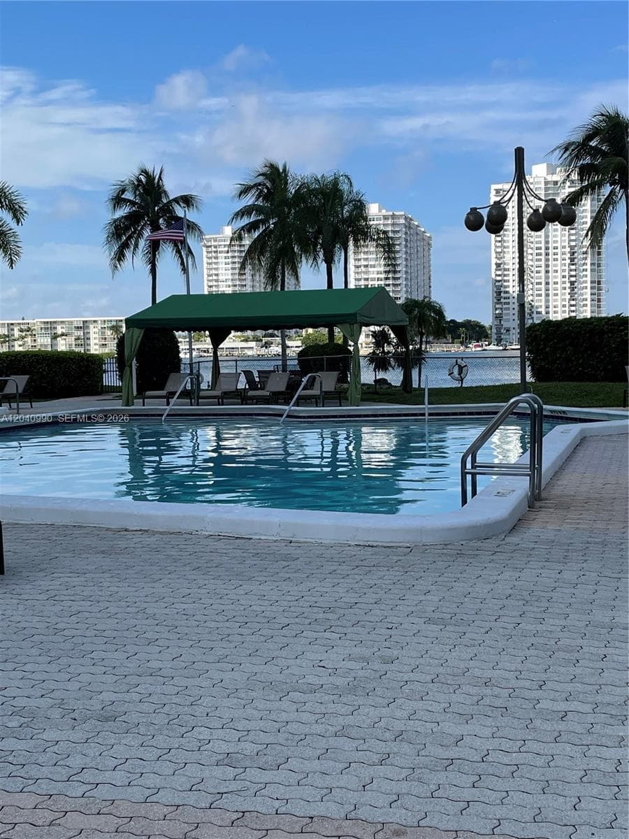 Biscayne Cove Condominium · #305 in Aventura - Photo 25