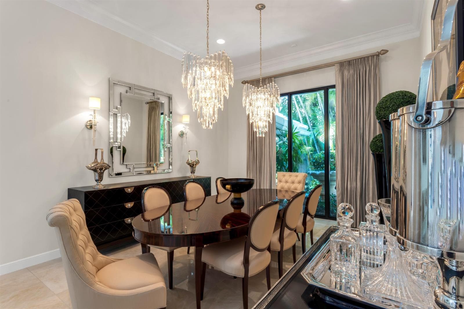 DINING_ROOM_ANGLE