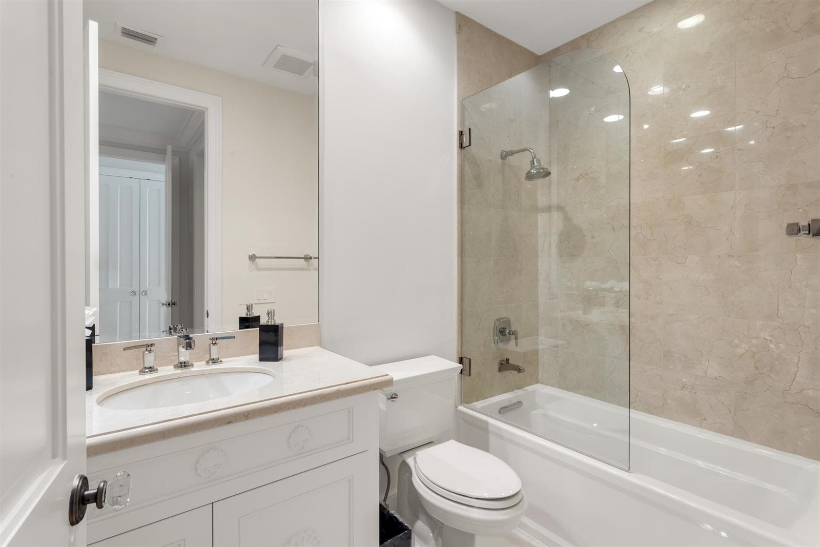 BATHROOM_3