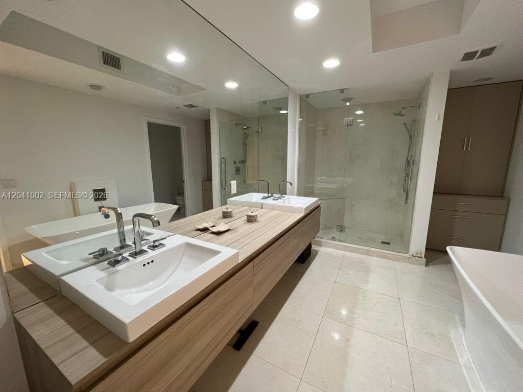 MARINA PALMS · #206 in North Miami Beach - Photo 7